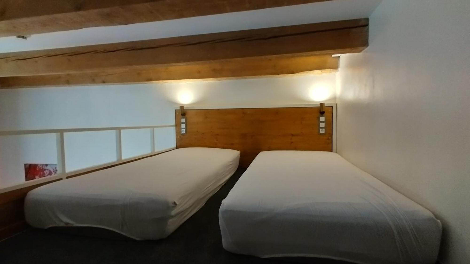 S42 Hotel Prague Praga Quarto foto