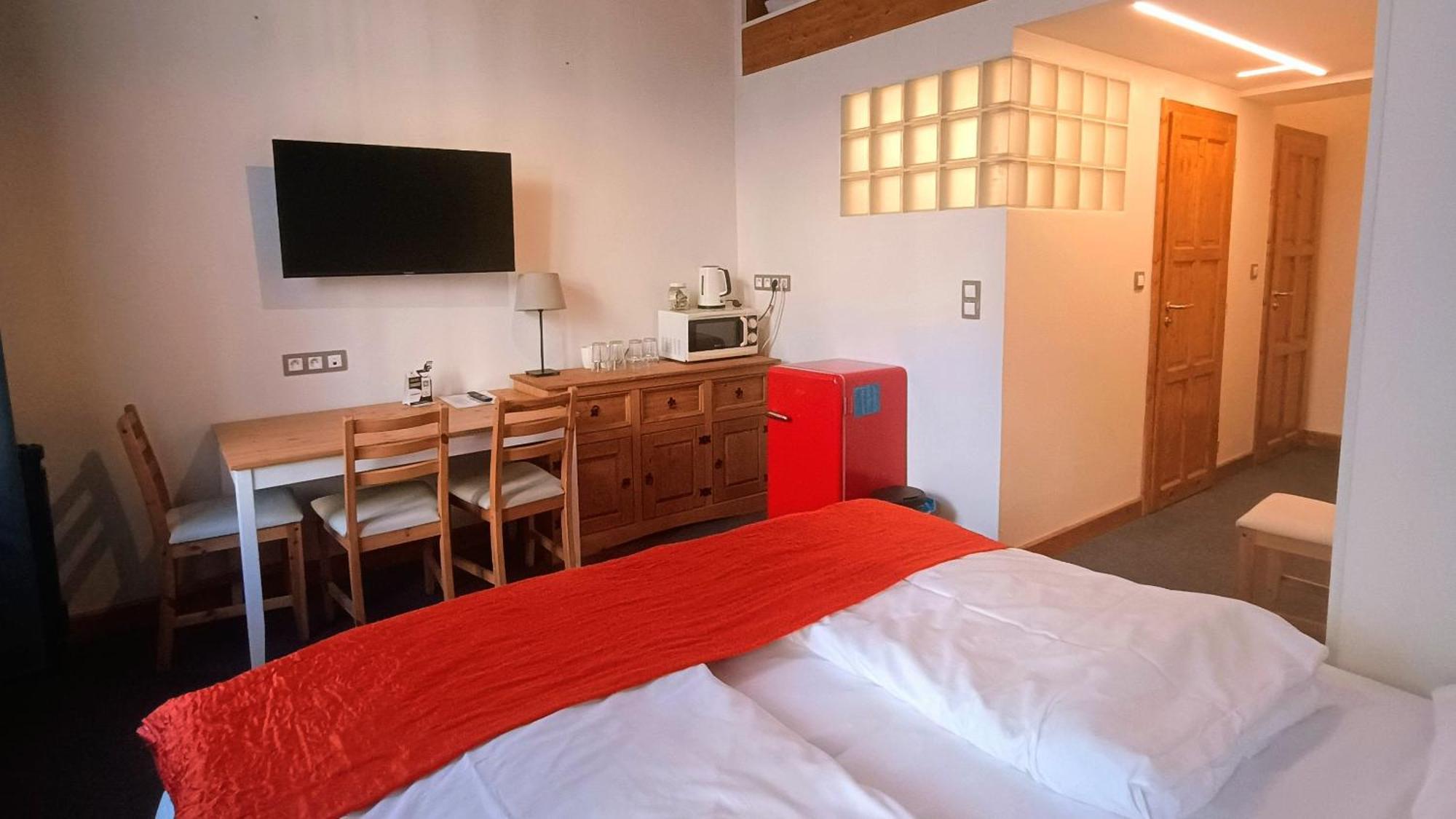 S42 Hotel Prague Praga Quarto foto