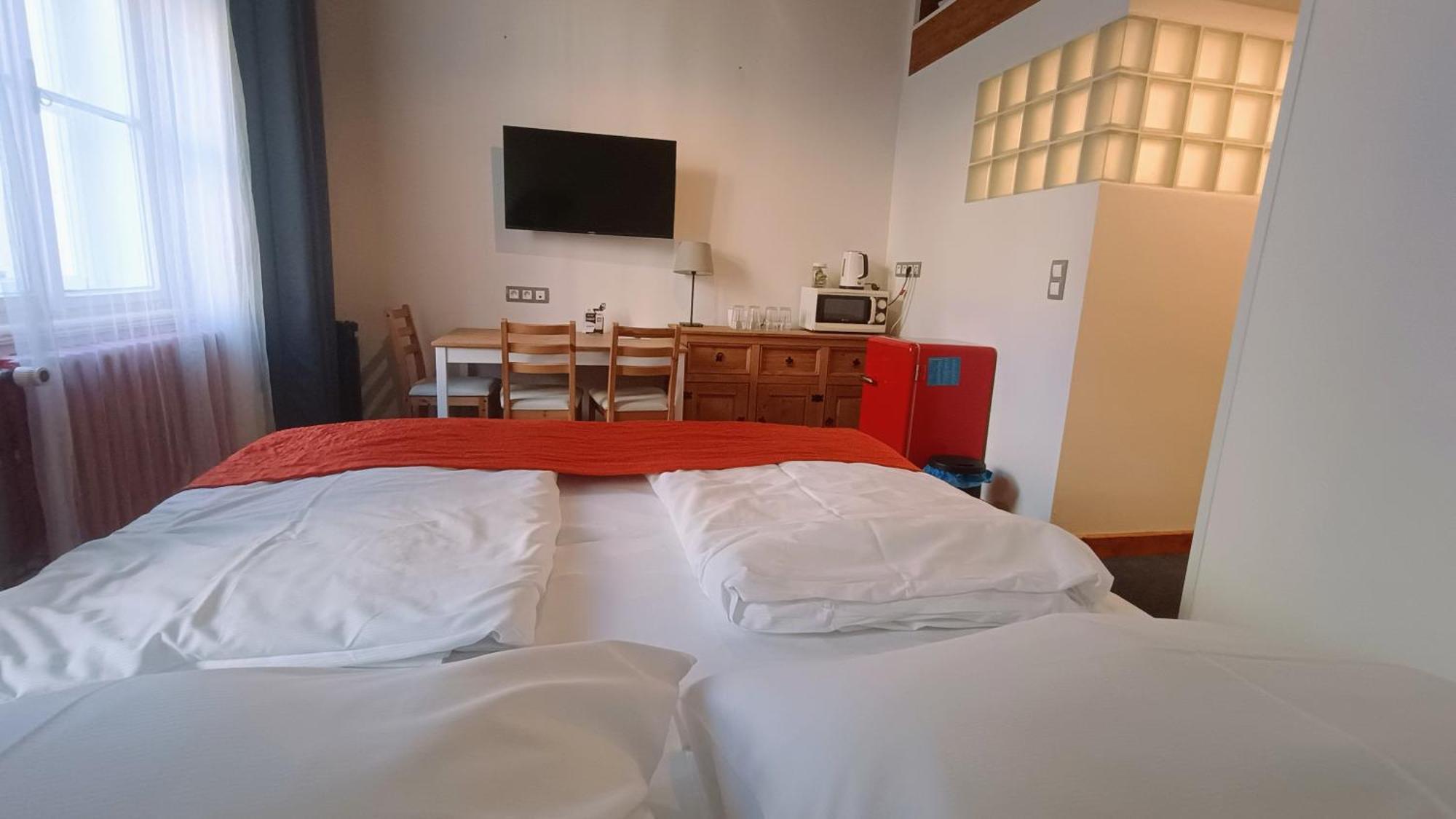 S42 Hotel Prague Praga Quarto foto